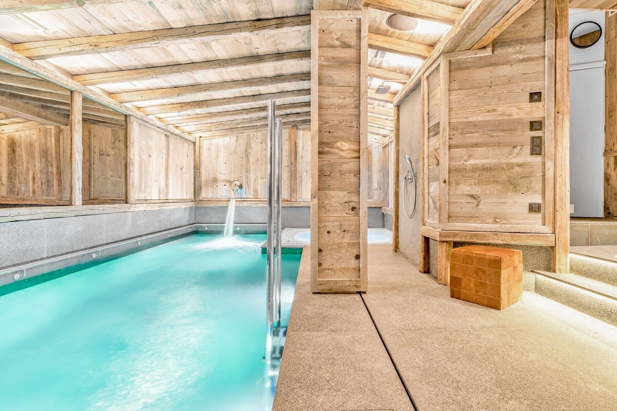 Location Chalet Ice Courchevel photo - 1