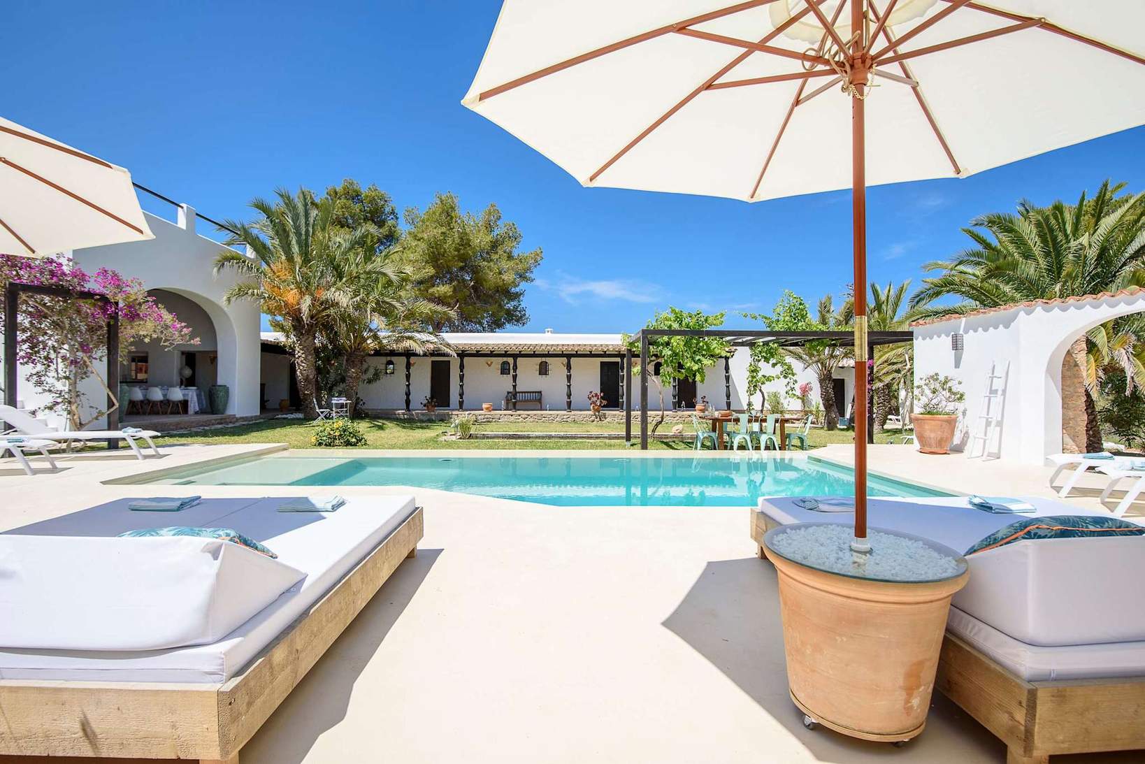 Location Villa Nenufar Ibiza photo - 1