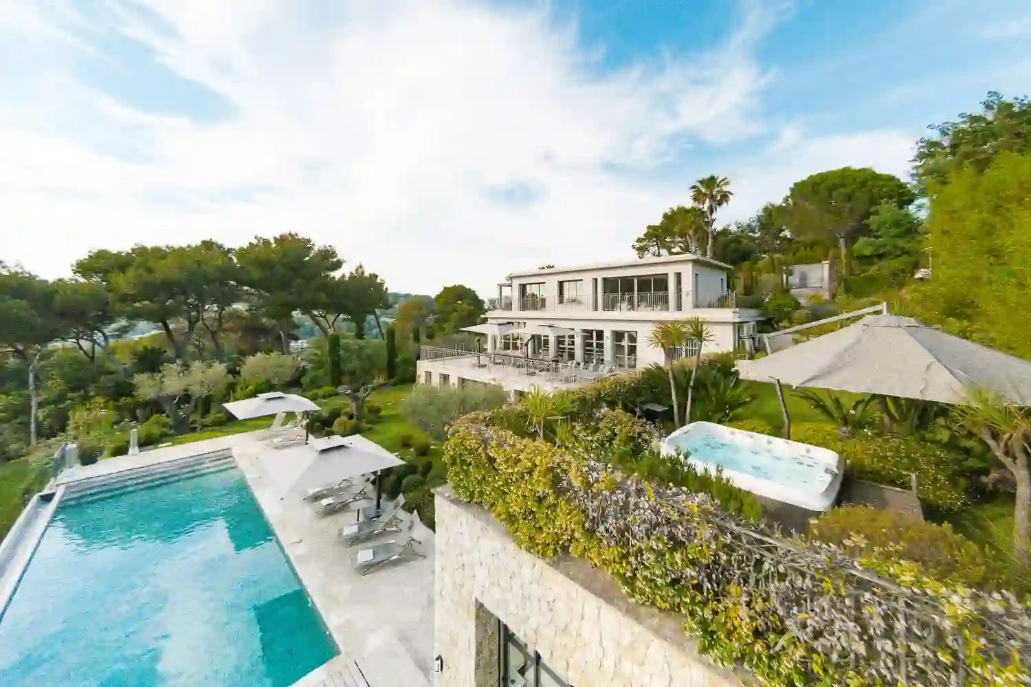 Achat de biens immobiliers de prestige - Côte d'Azur